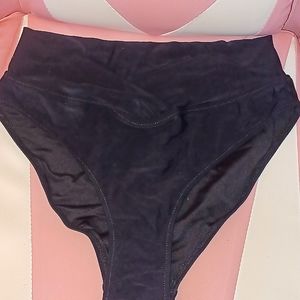 COPY - Bellecarrie Women's Size Medium Black Bikini Bottom